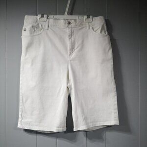 Gloria Vanderbilt Ladies Bermuda Style Size 12 White Shorts